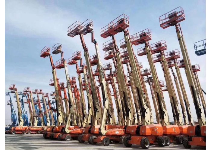 自行走高空作業(yè)平臺