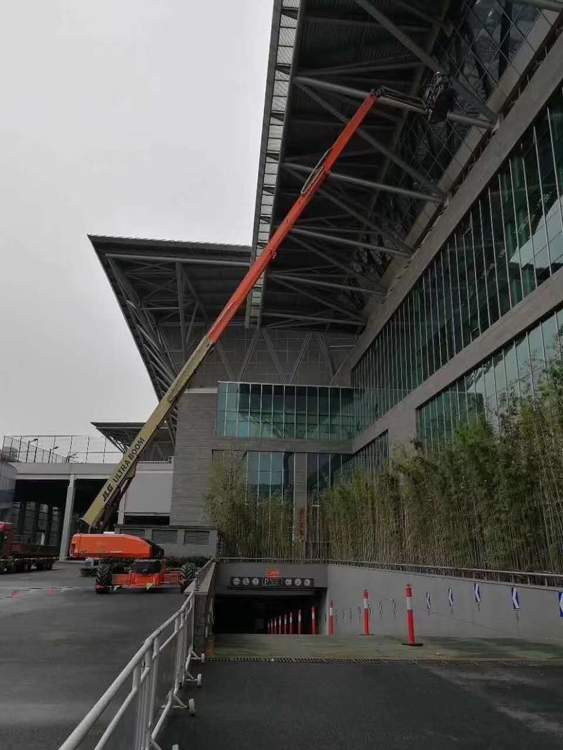 自行走高空作業(yè)平臺(tái) 自行走高空作業(yè)平臺(tái)